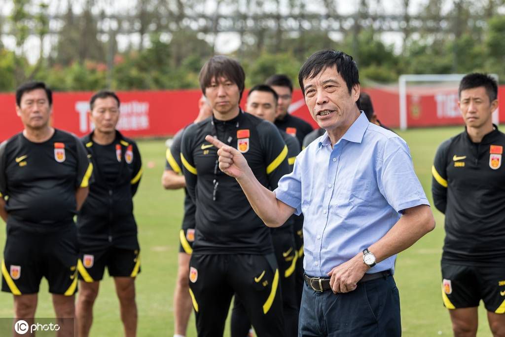 伊布说道：“我非常感激能够加入红鸟和米兰，并担任这些重要且有影响力的职位，红鸟与世界上一些最伟大的运动员、团队和商界人士合作，创建了有意义和影响力的企业，我期待着为他们在体育、媒体和娱乐领域的投资活动做出贡献。